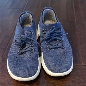 Allbirds men’s shoes. Tree dasher 2 style in blue. Size 11